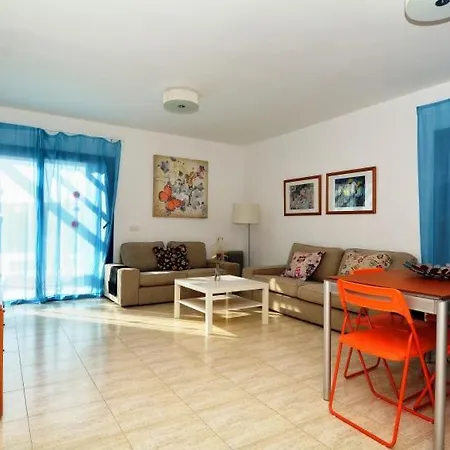 Villa In Playa Blanca Sleeps 4 Includes Swimming Pool And Wifi 7