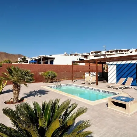 In Playa Blanca Sleeps 4 Includes Swimming Pool And Wifi 7 Villa *